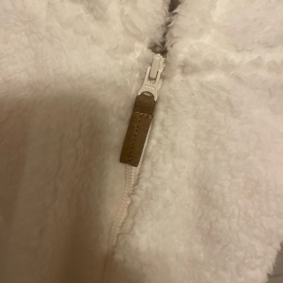 Carters NB bear bundle - Picture 3 of 7